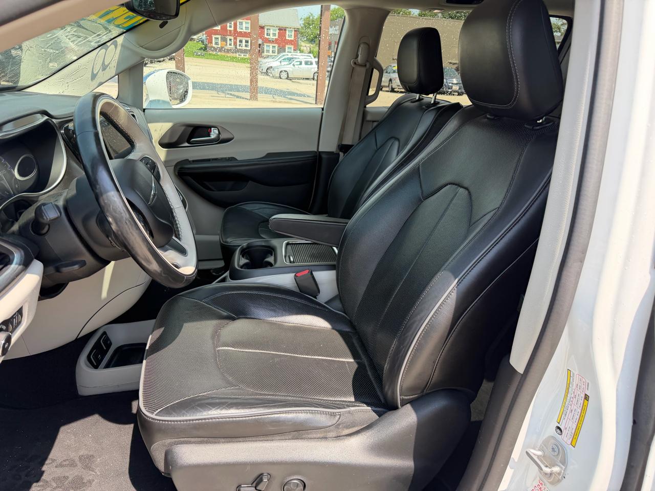 Chrysler Pacifica Limited FWD 2018