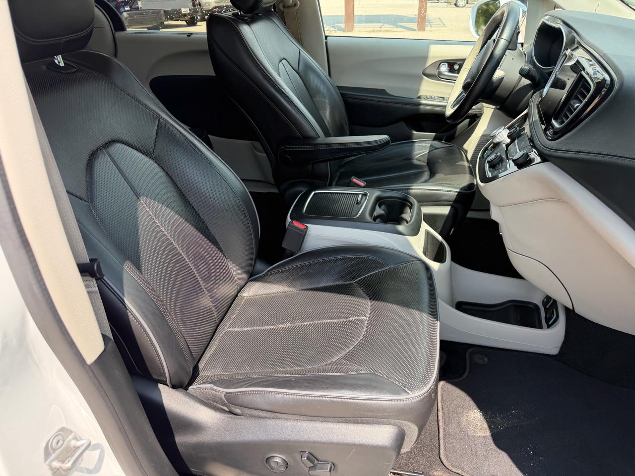 Chrysler Pacifica Limited FWD 2018