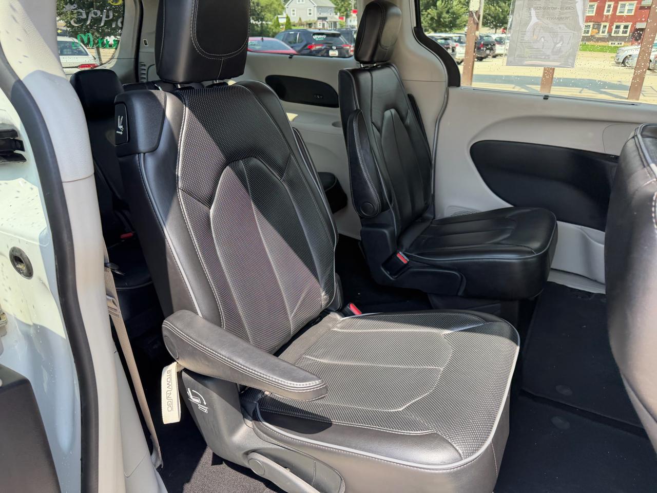 Chrysler Pacifica Limited FWD 2018