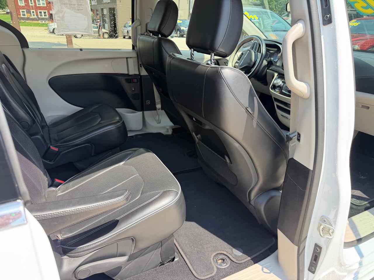Chrysler Pacifica Limited FWD 2018
