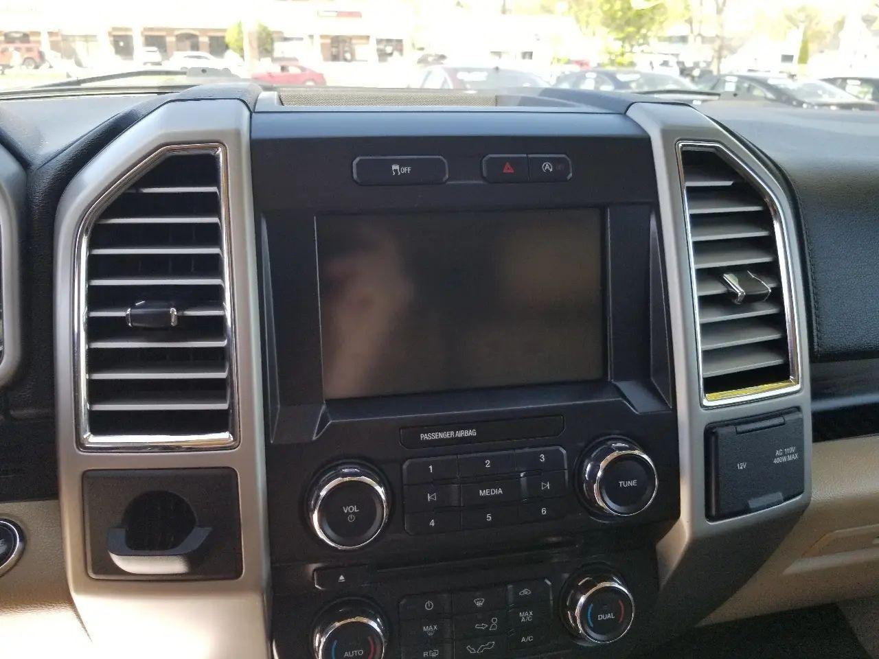 Ford F-150 2WD SuperCab 145" Lariat 2015