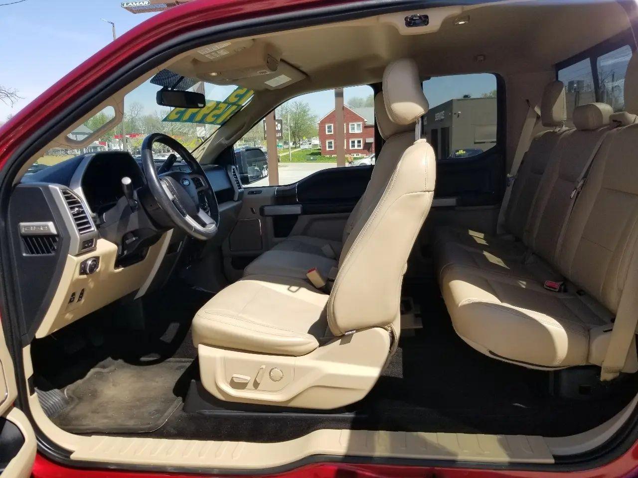 Ford F-150 2WD SuperCab 145" Lariat 2015