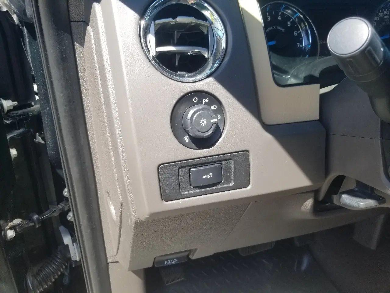 Ford F-150 XLT SuperCrew 4WD 2013