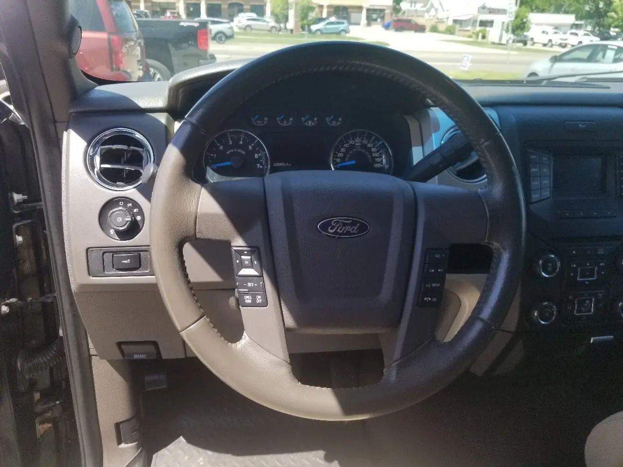 Ford F-150 XLT SuperCrew 4WD 2013