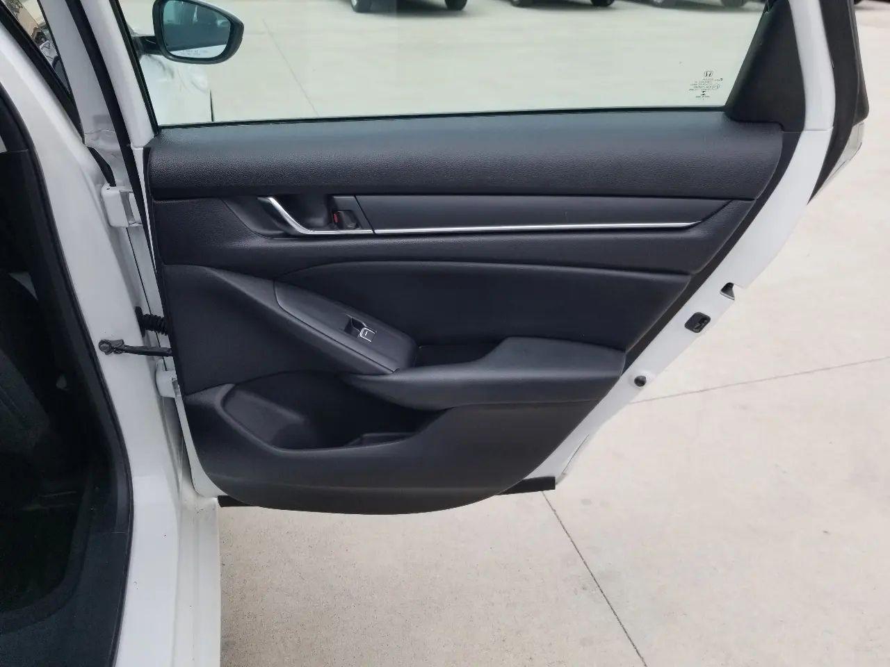 Honda Accord Sedan LX 1.5T CVT 2022