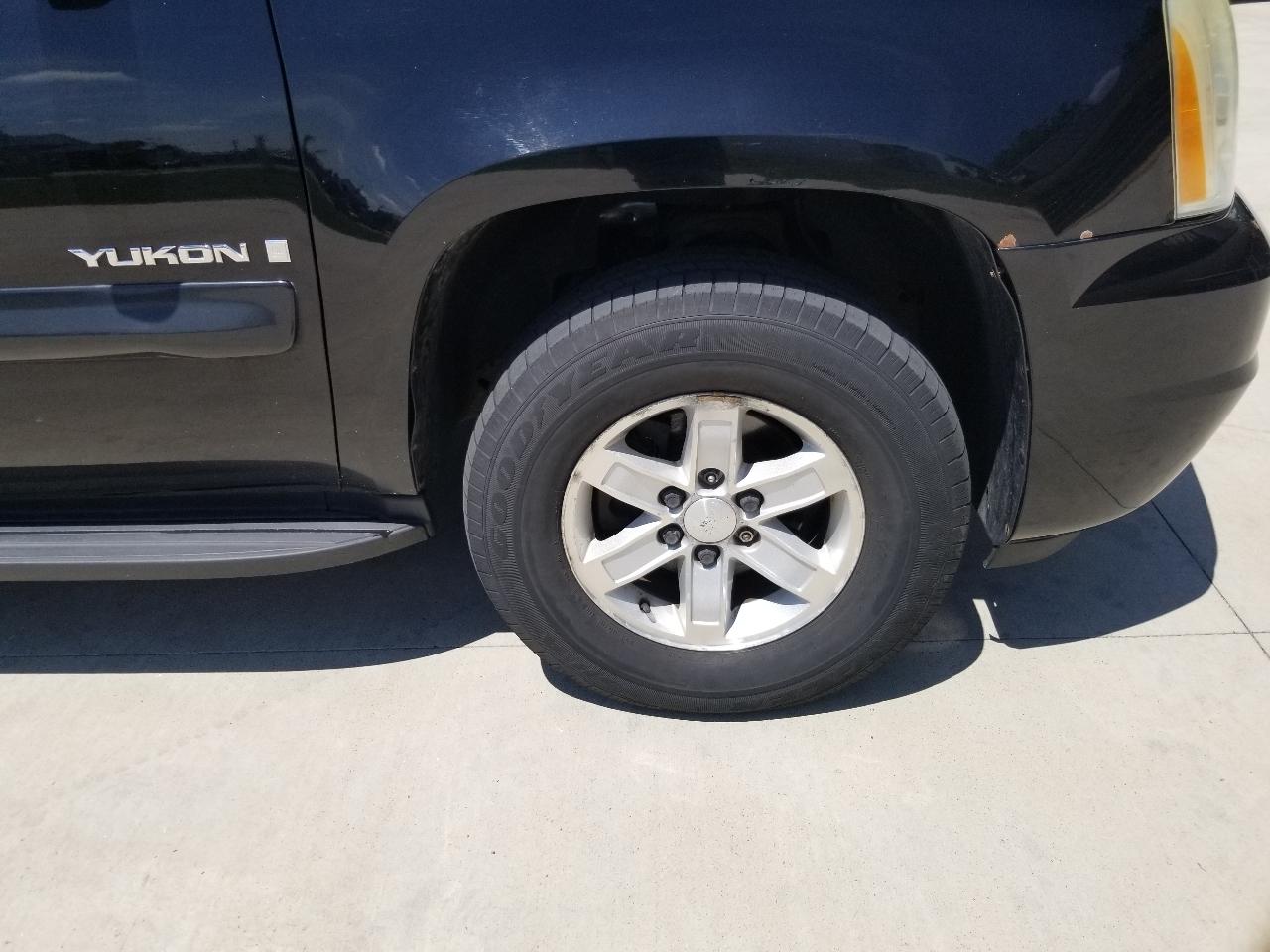 GMC Yukon 4WD 4dr 1500 SLT 2007