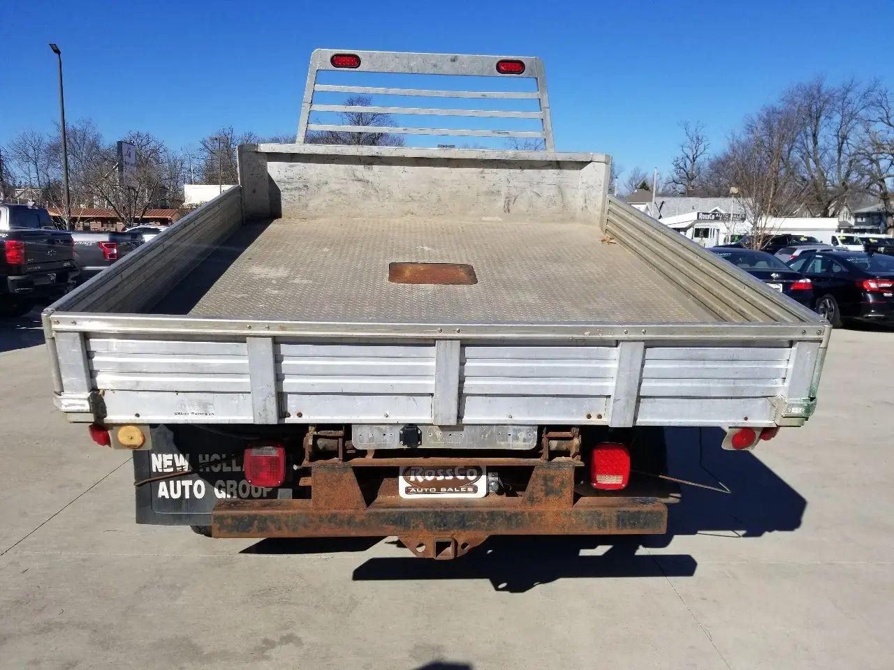 Ford Super Duty F-350 DRW Crew Cab 176" WB 60" CA Lariat 4WD 2004