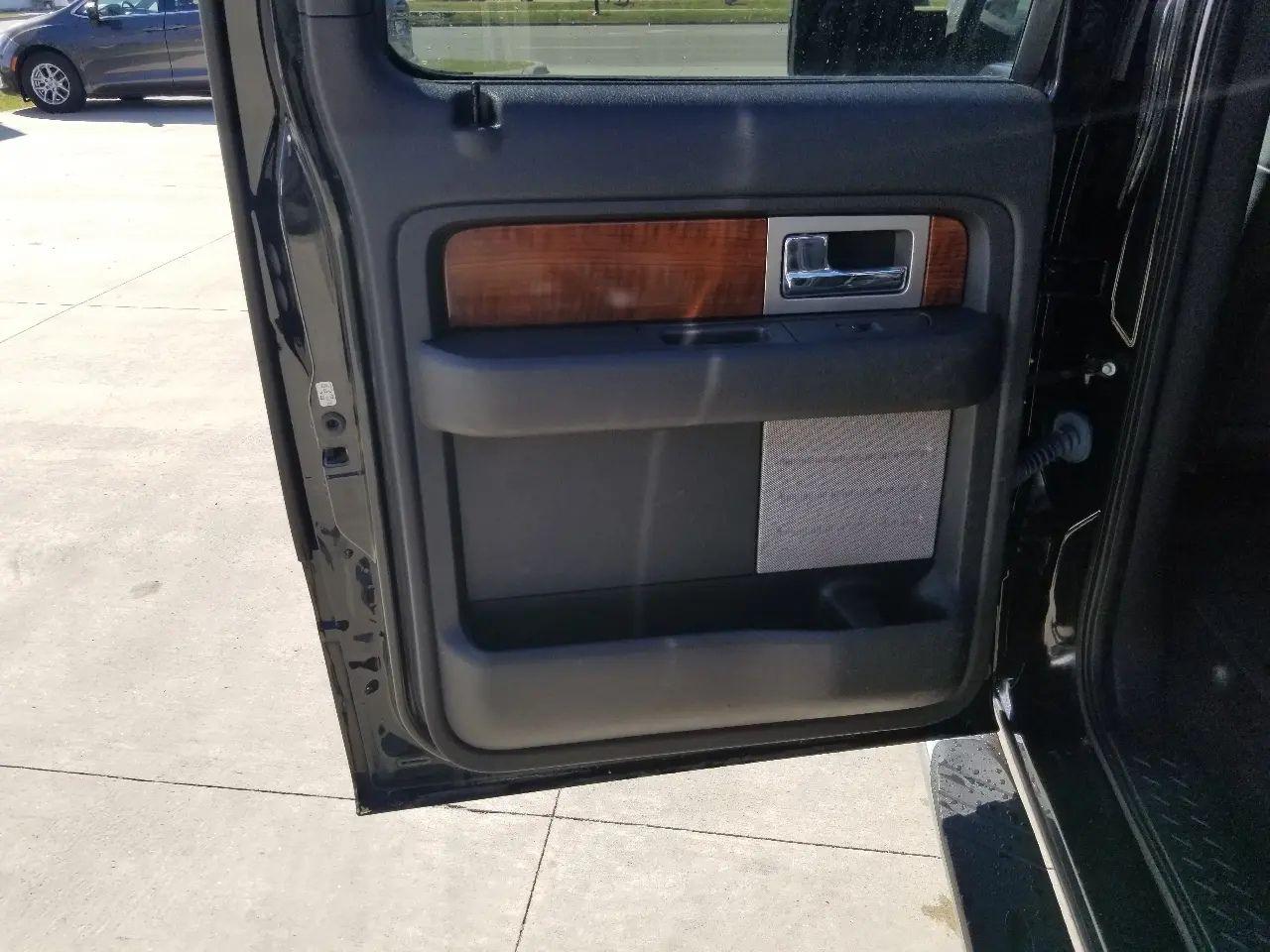 Ford F-150 4WD SuperCrew 145" Platinum 2009