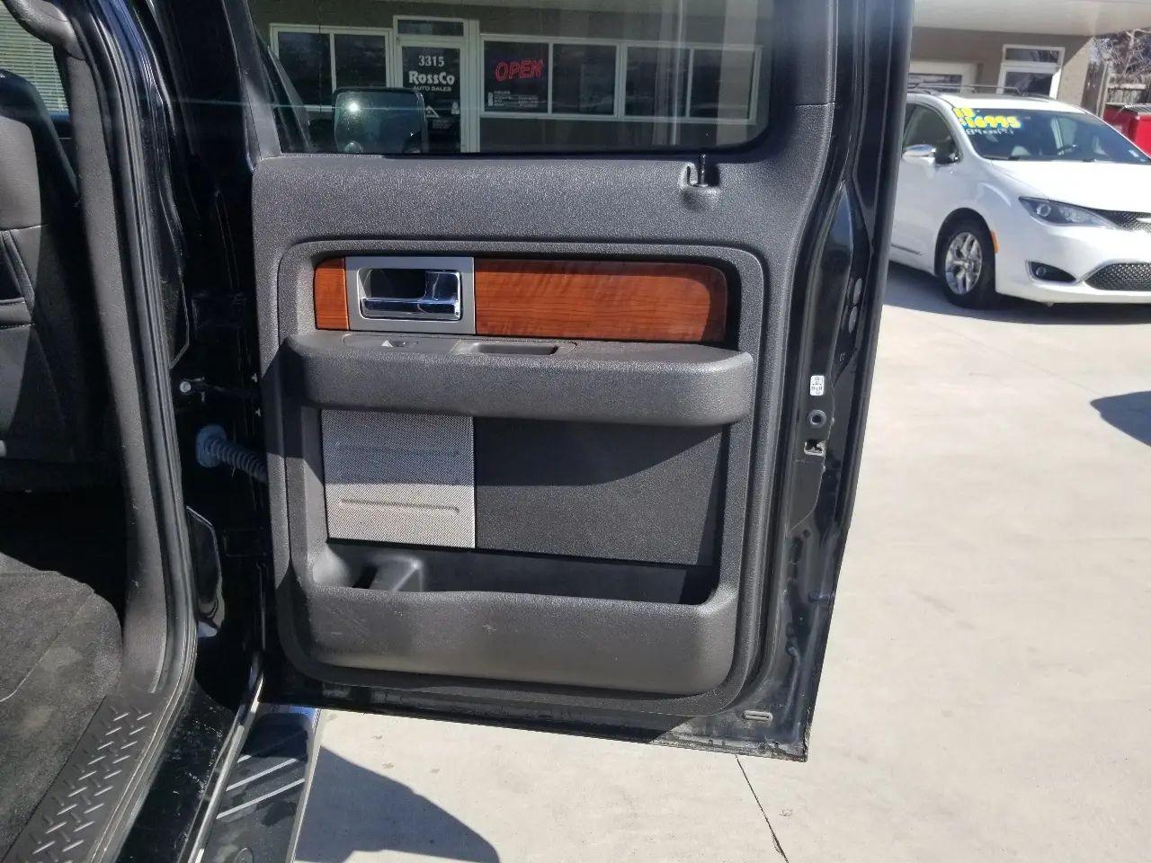Ford F-150 4WD SuperCrew 145" Platinum 2009