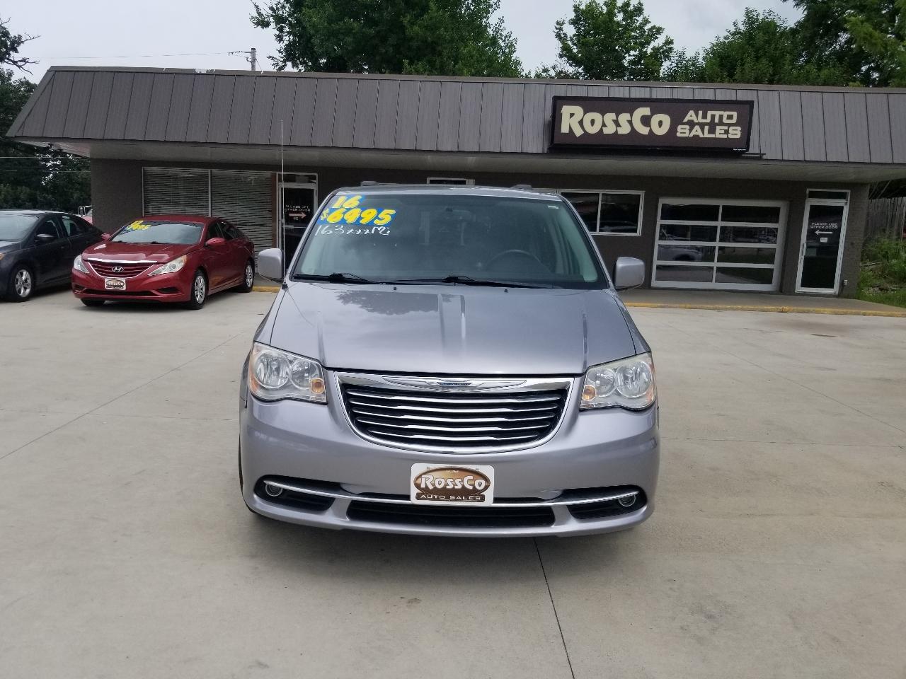 Chrysler Town & Country 4dr Wgn Touring 2016