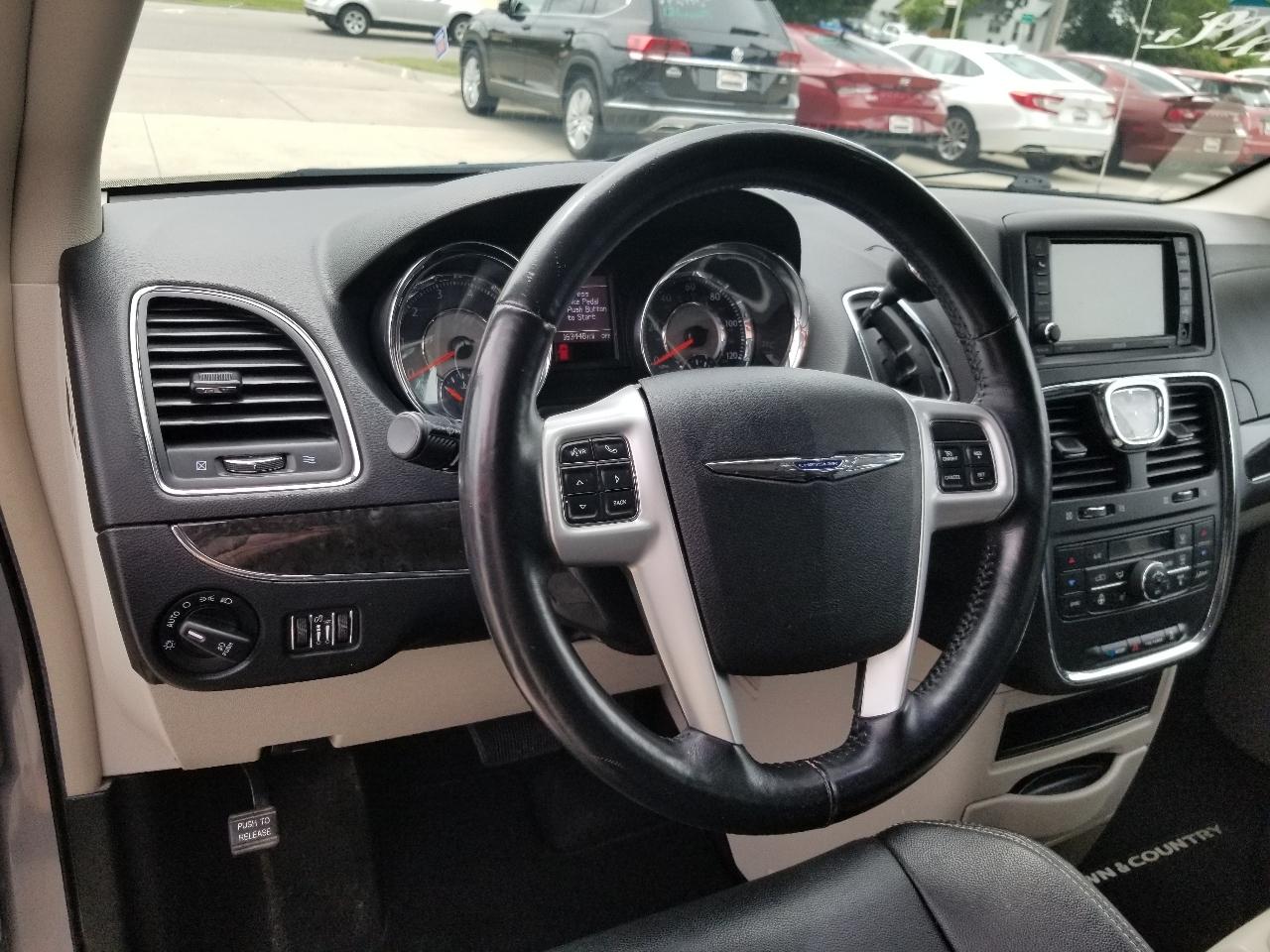 Chrysler Town & Country 4dr Wgn Touring 2016