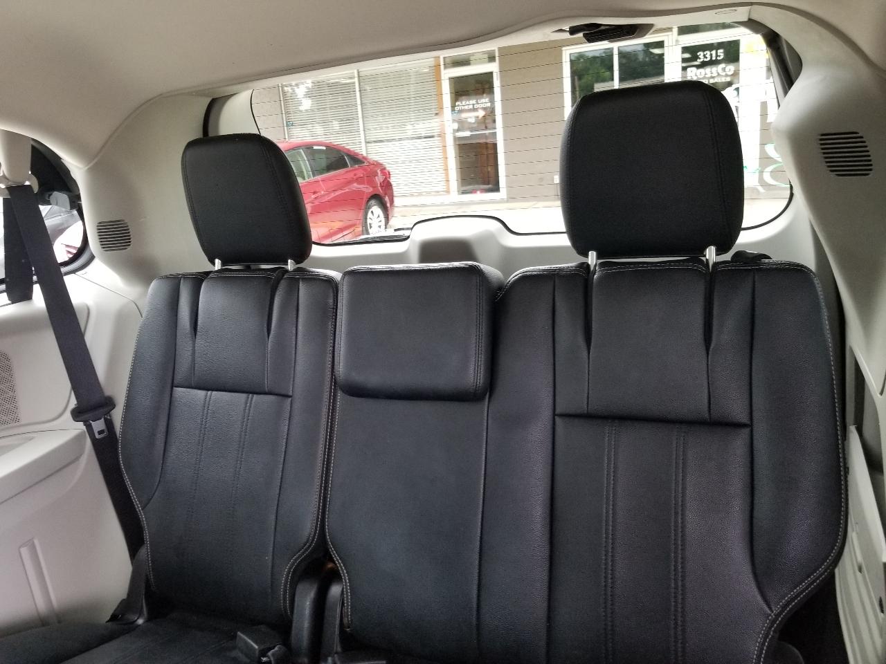 Chrysler Town & Country 4dr Wgn Touring 2016