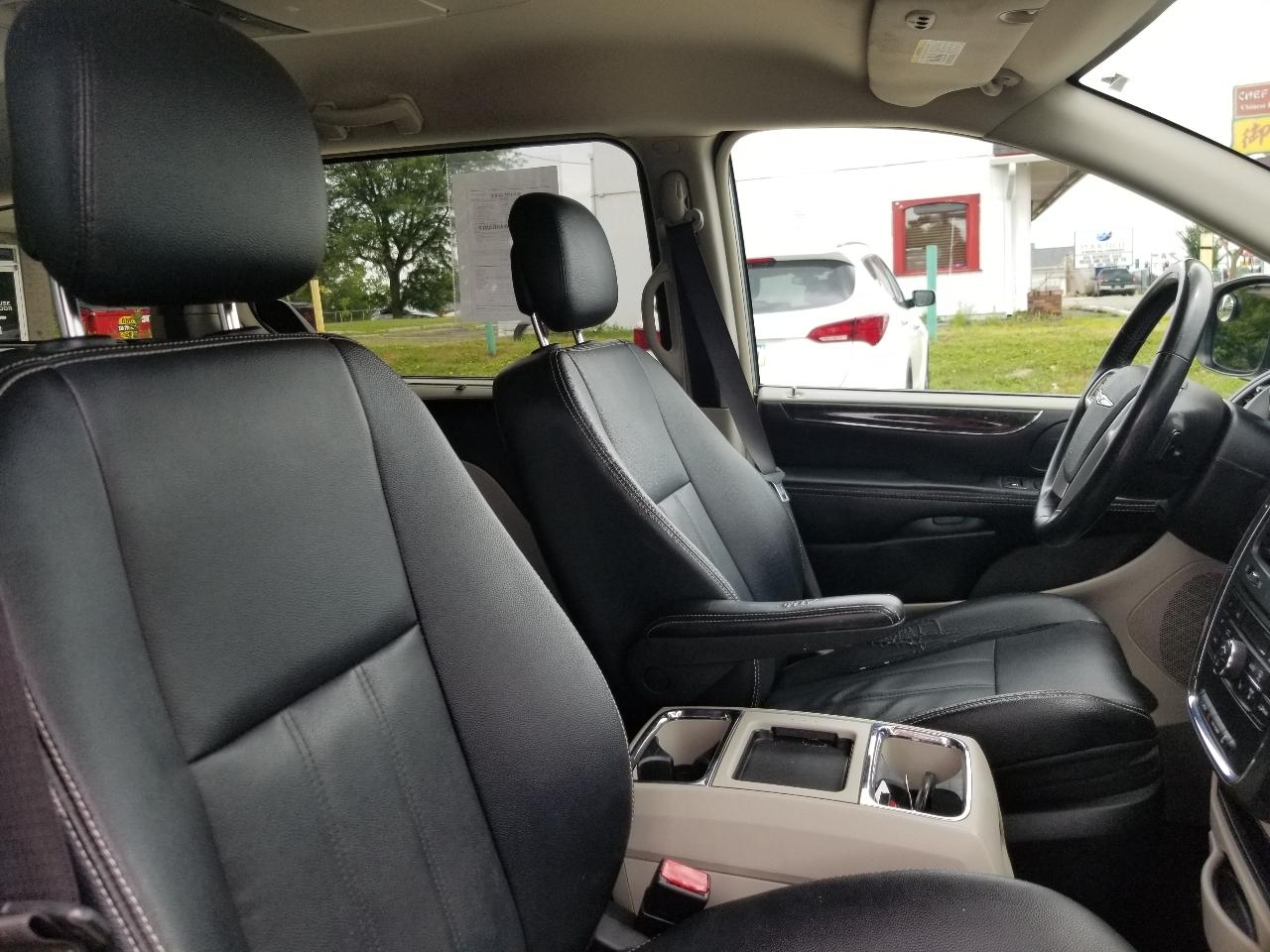 Chrysler Town & Country 4dr Wgn Touring 2016