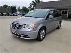 2016 Chrysler Town & Country 