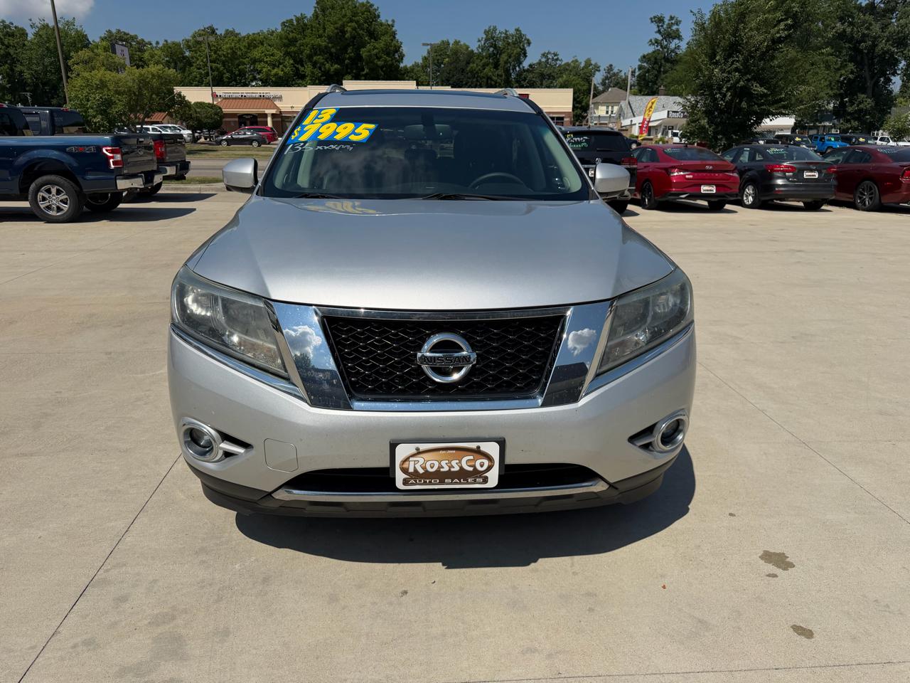 Nissan Pathfinder 4WD 4dr Platinum 2013