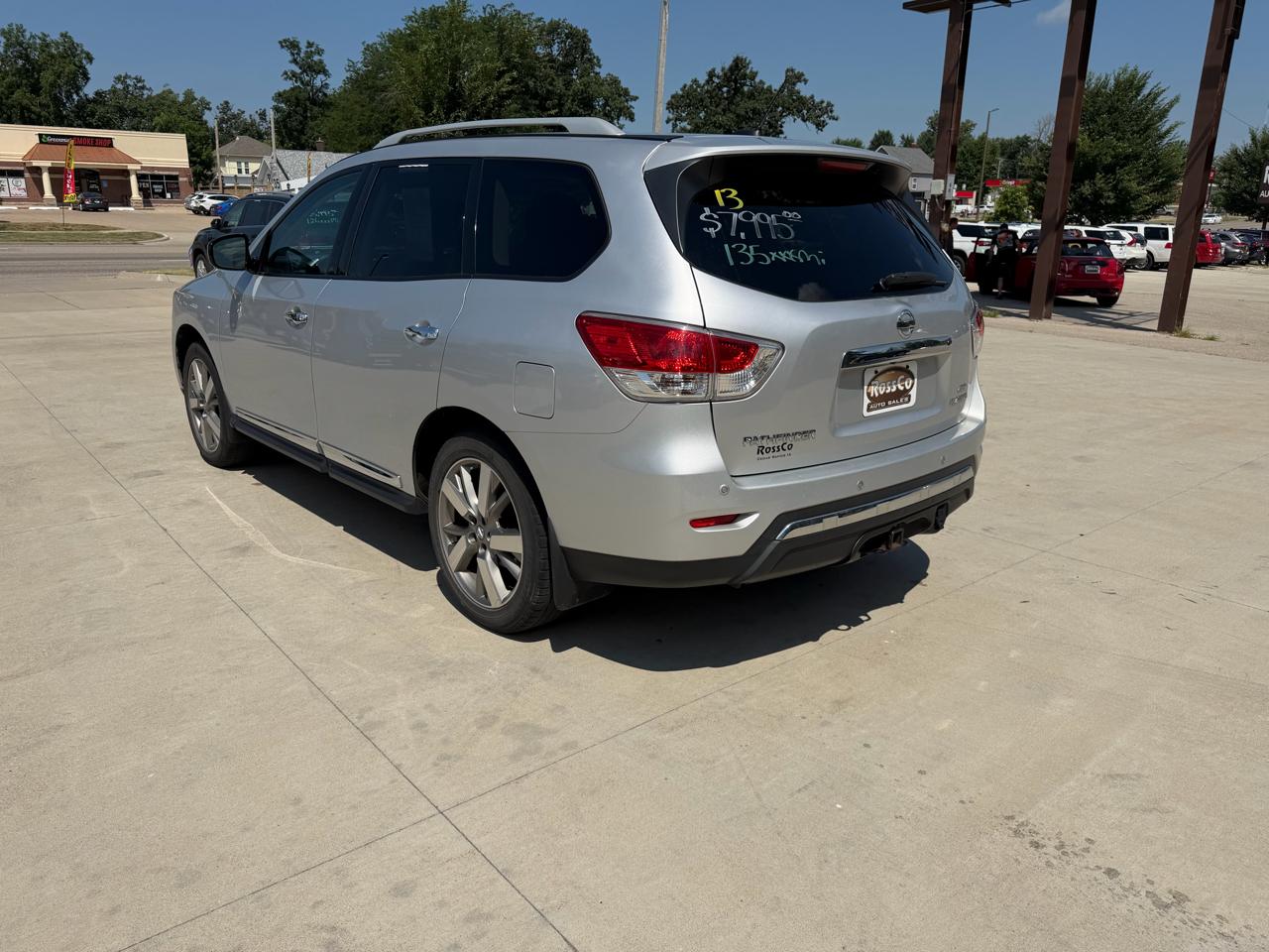 Nissan Pathfinder 4WD 4dr Platinum 2013