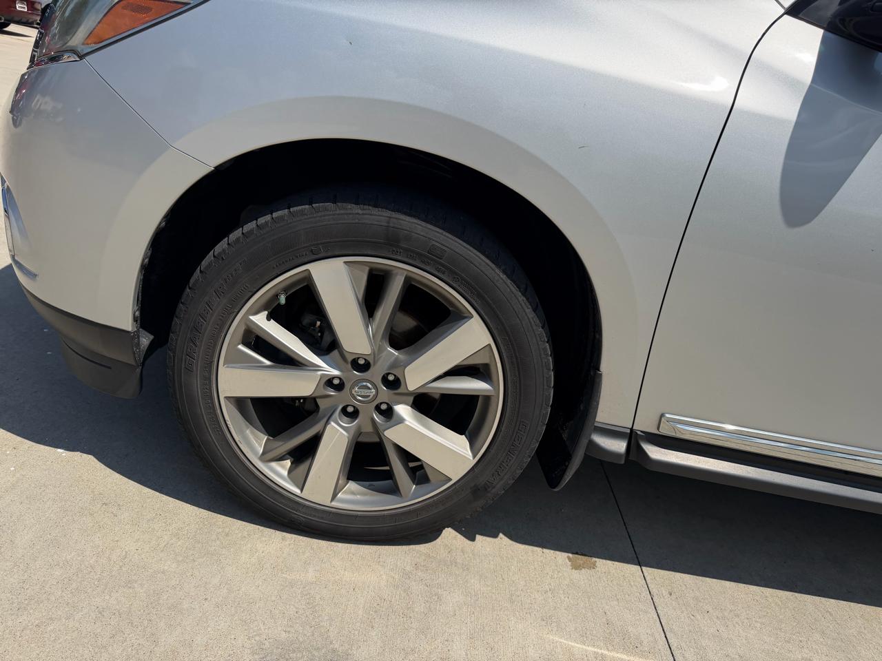 Nissan Pathfinder 4WD 4dr Platinum 2013