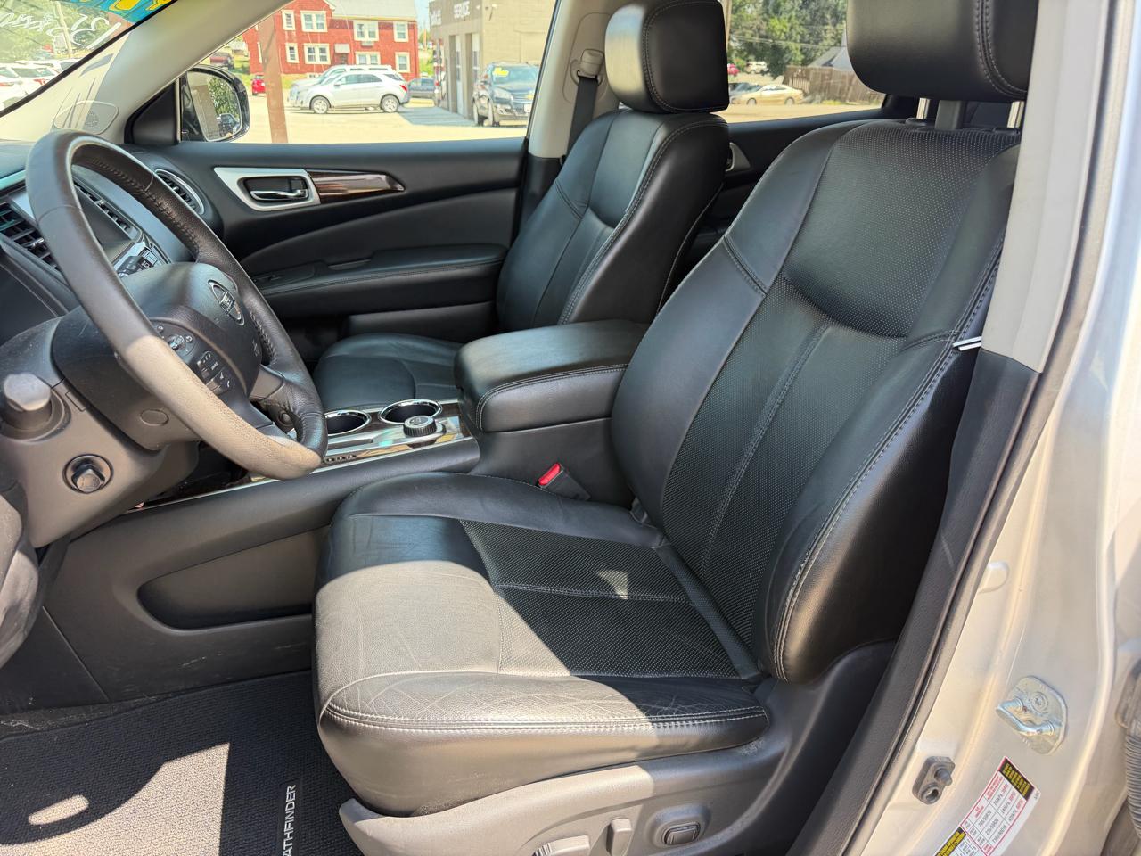 Nissan Pathfinder 4WD 4dr Platinum 2013