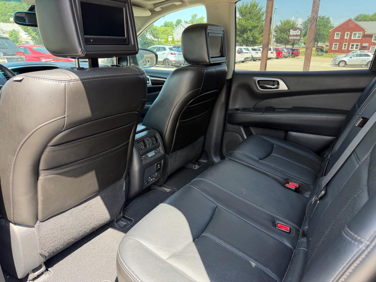Nissan Pathfinder 4WD 4dr Platinum 2013