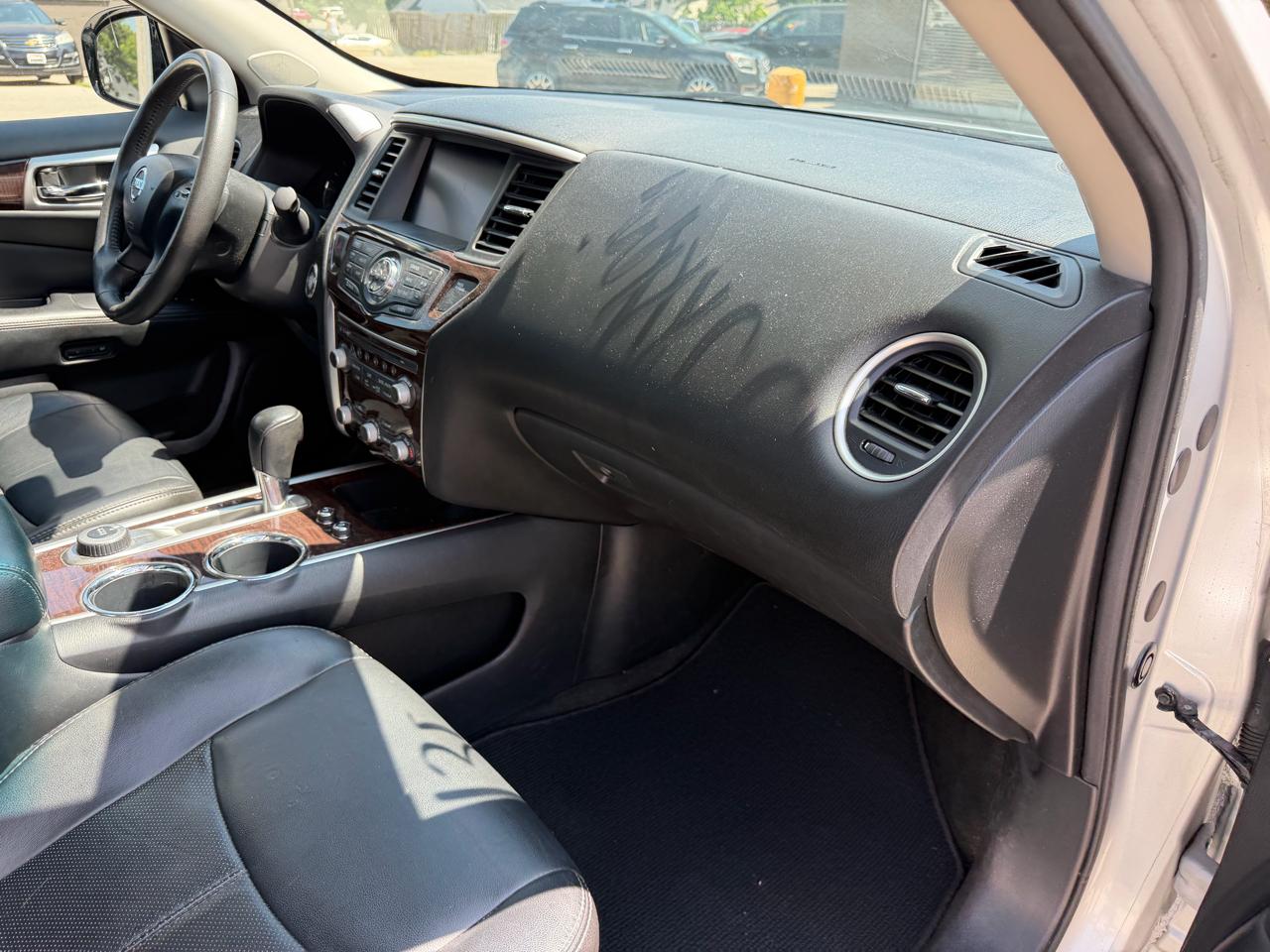 Nissan Pathfinder 4WD 4dr Platinum 2013