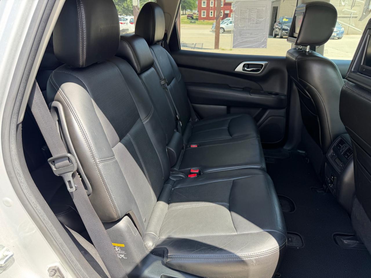 Nissan Pathfinder 4WD 4dr Platinum 2013