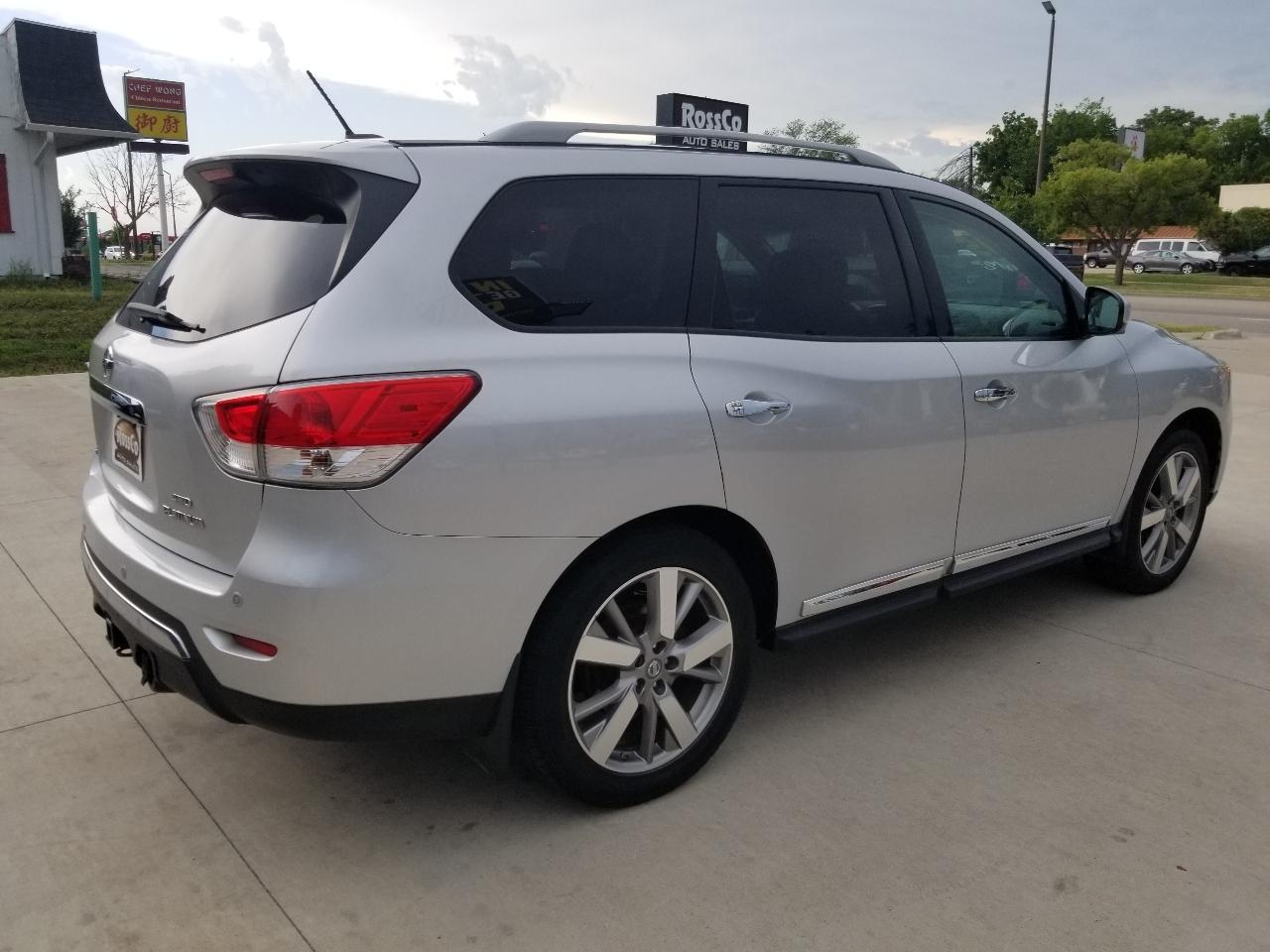 Nissan Pathfinder 4WD 4dr Platinum 2013