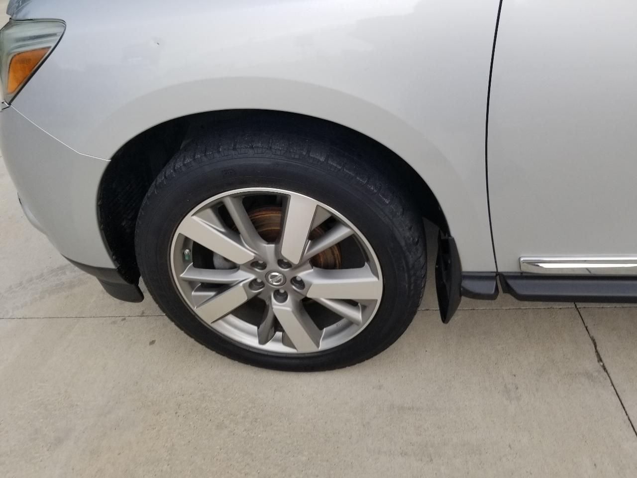 Nissan Pathfinder 4WD 4dr Platinum 2013