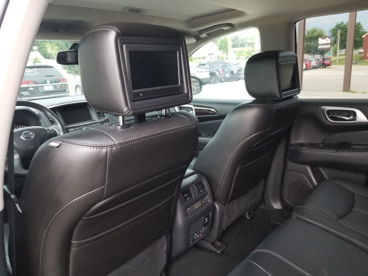 Nissan Pathfinder 4WD 4dr Platinum 2013