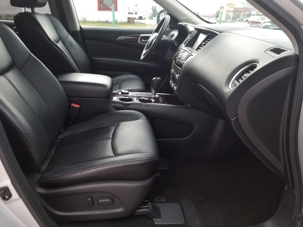 Nissan Pathfinder 4WD 4dr Platinum 2013