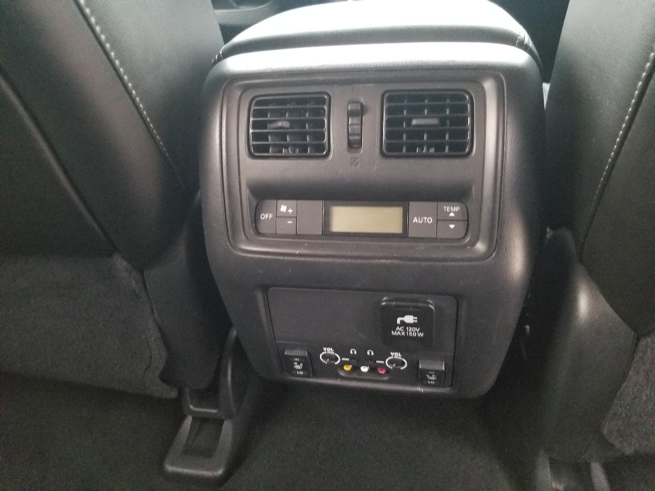 Nissan Pathfinder 4WD 4dr Platinum 2013