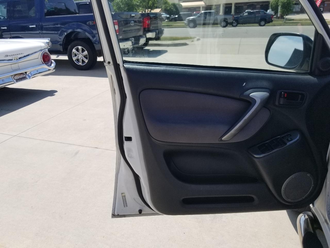 Toyota RAV4 4dr Auto (Natl) 2004
