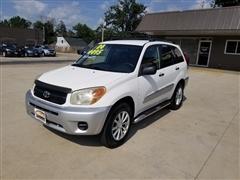 2004 Toyota RAV4 