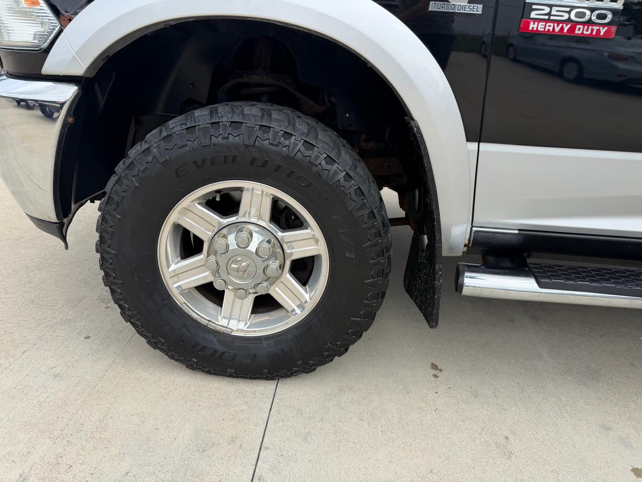 RAM 2500 Laramie 4x4 Crew Cab 8' Box 2012