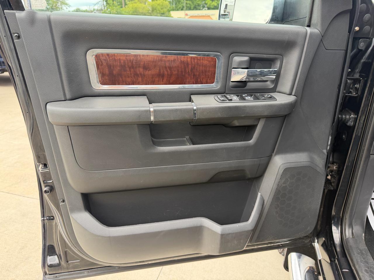RAM 2500 Laramie 4x4 Crew Cab 8' Box 2012