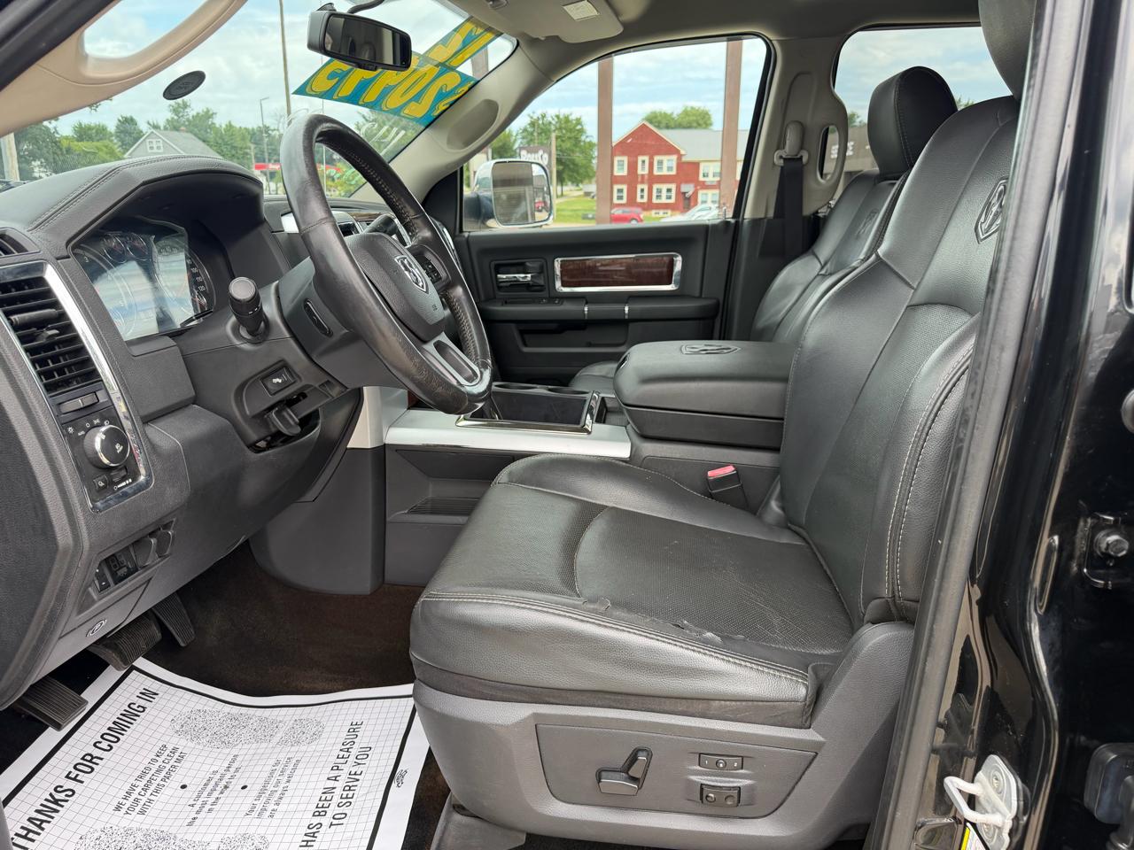 RAM 2500 Laramie 4x4 Crew Cab 8' Box 2012