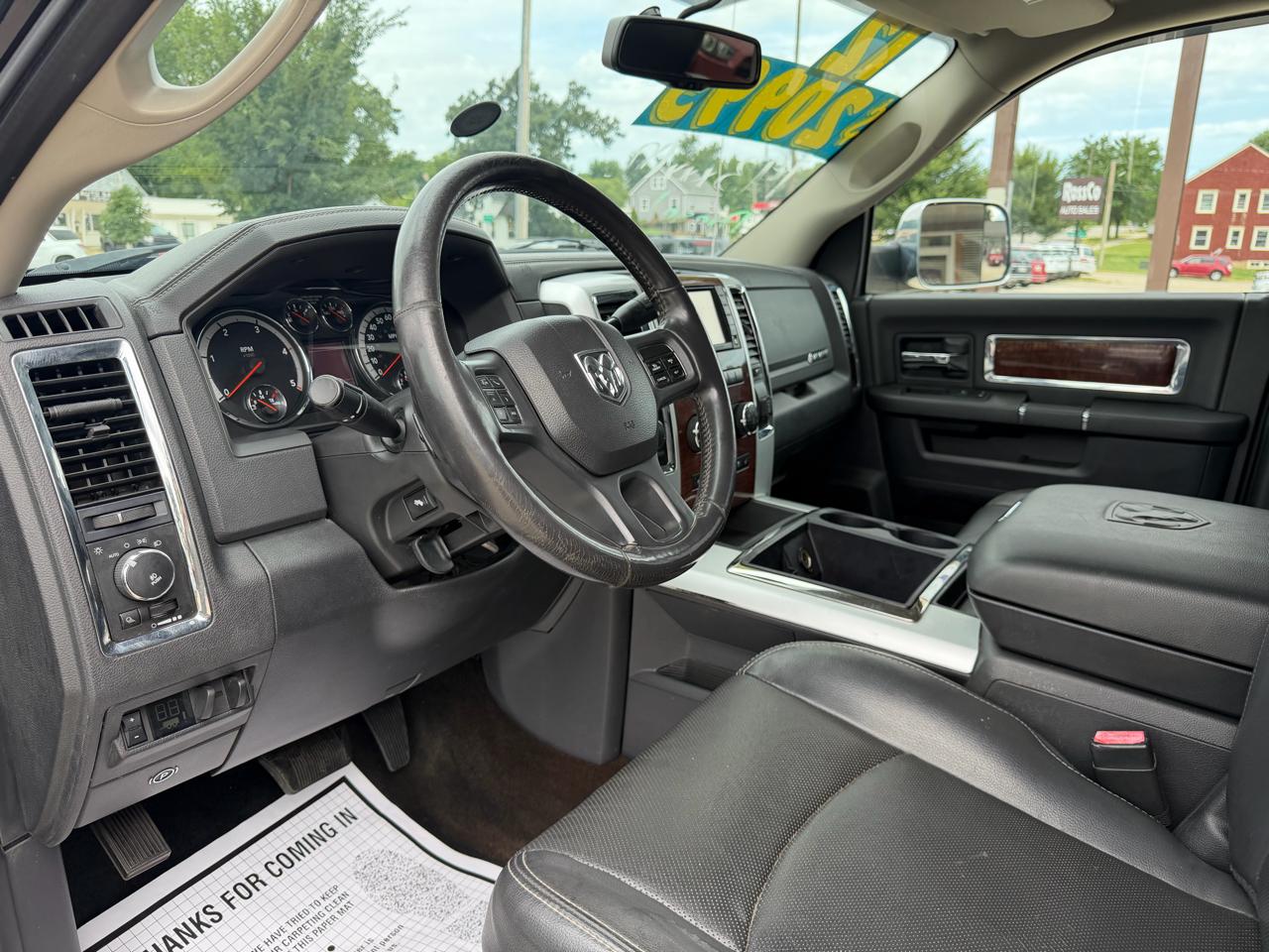 RAM 2500 Laramie 4x4 Crew Cab 8' Box 2012