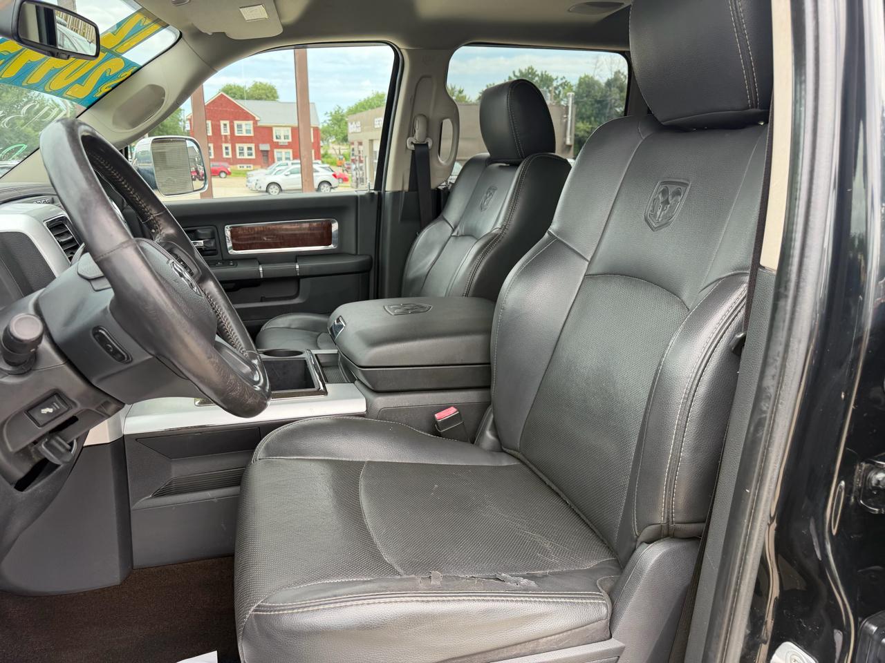 RAM 2500 Laramie 4x4 Crew Cab 8' Box 2012