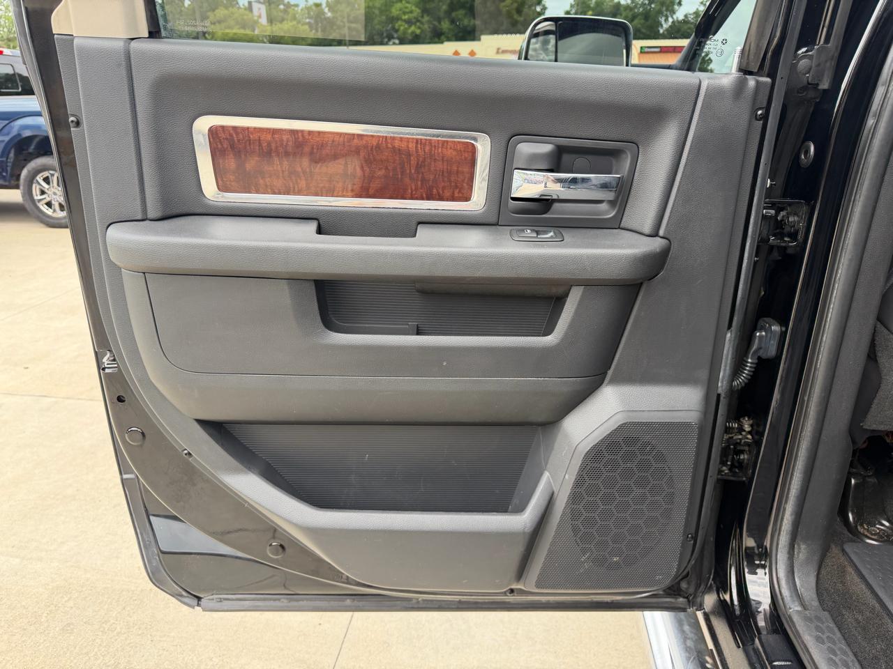 RAM 2500 Laramie 4x4 Crew Cab 8' Box 2012