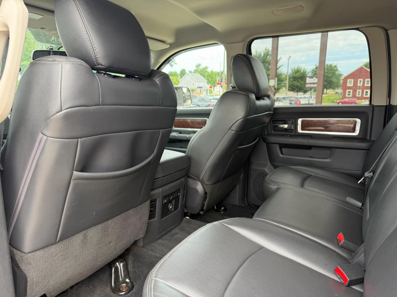 RAM 2500 Laramie 4x4 Crew Cab 8' Box 2012