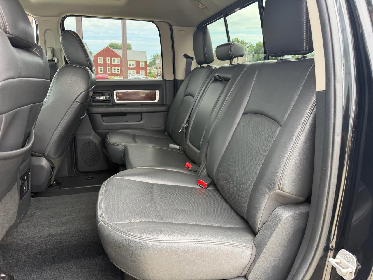 RAM 2500 Laramie 4x4 Crew Cab 8' Box 2012