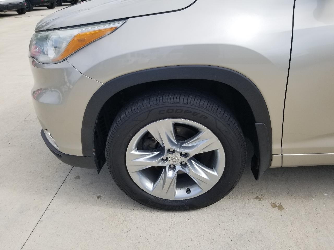 Toyota Highlander AWD 4dr V6 Limited (Natl) 2014