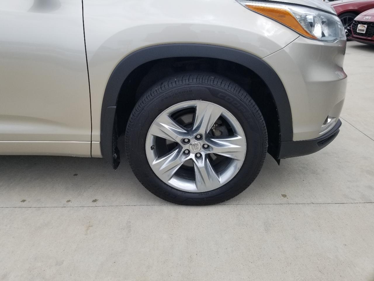Toyota Highlander AWD 4dr V6 Limited (Natl) 2014