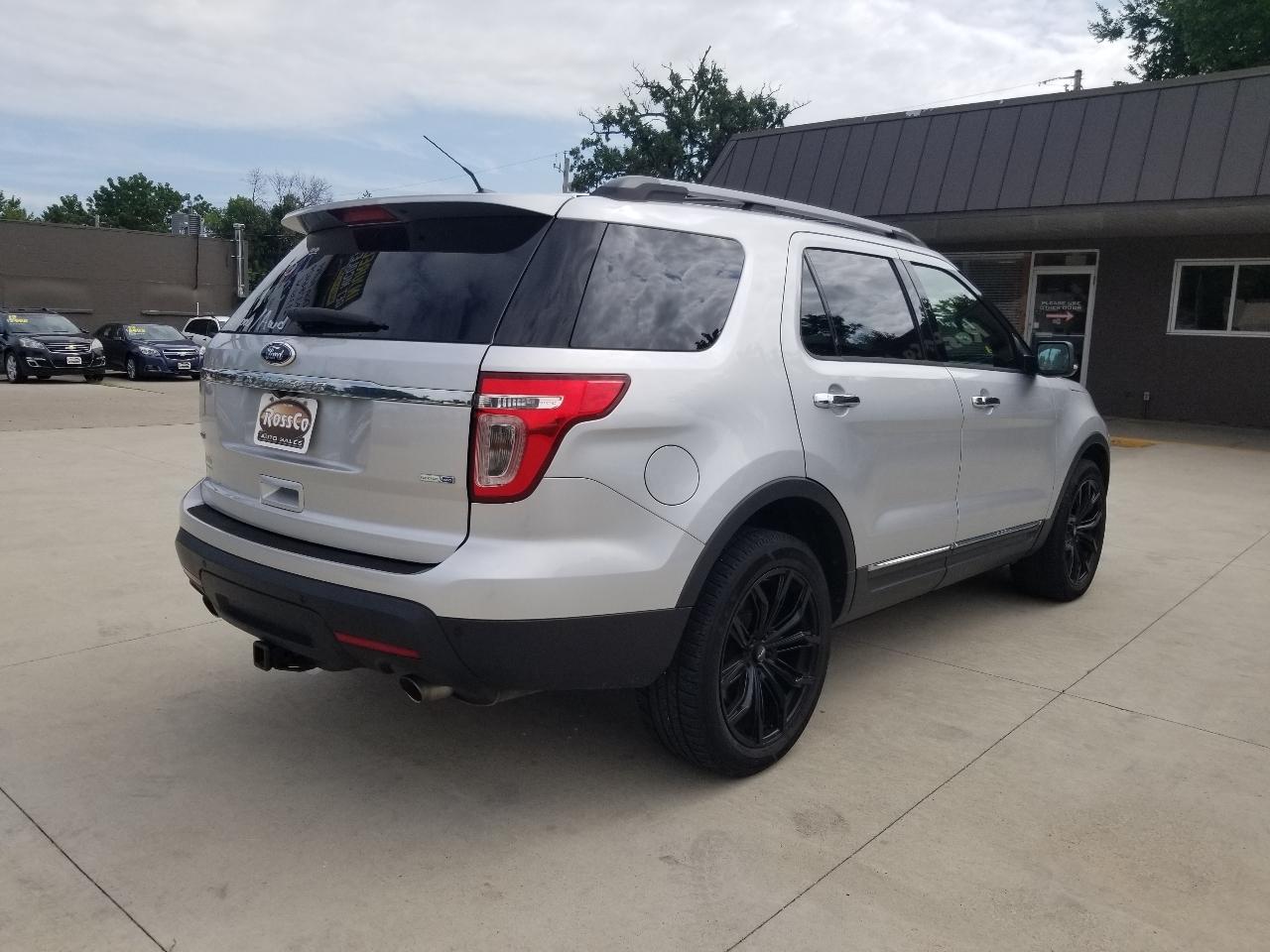 Ford Explorer 4WD 4dr XLT 2015