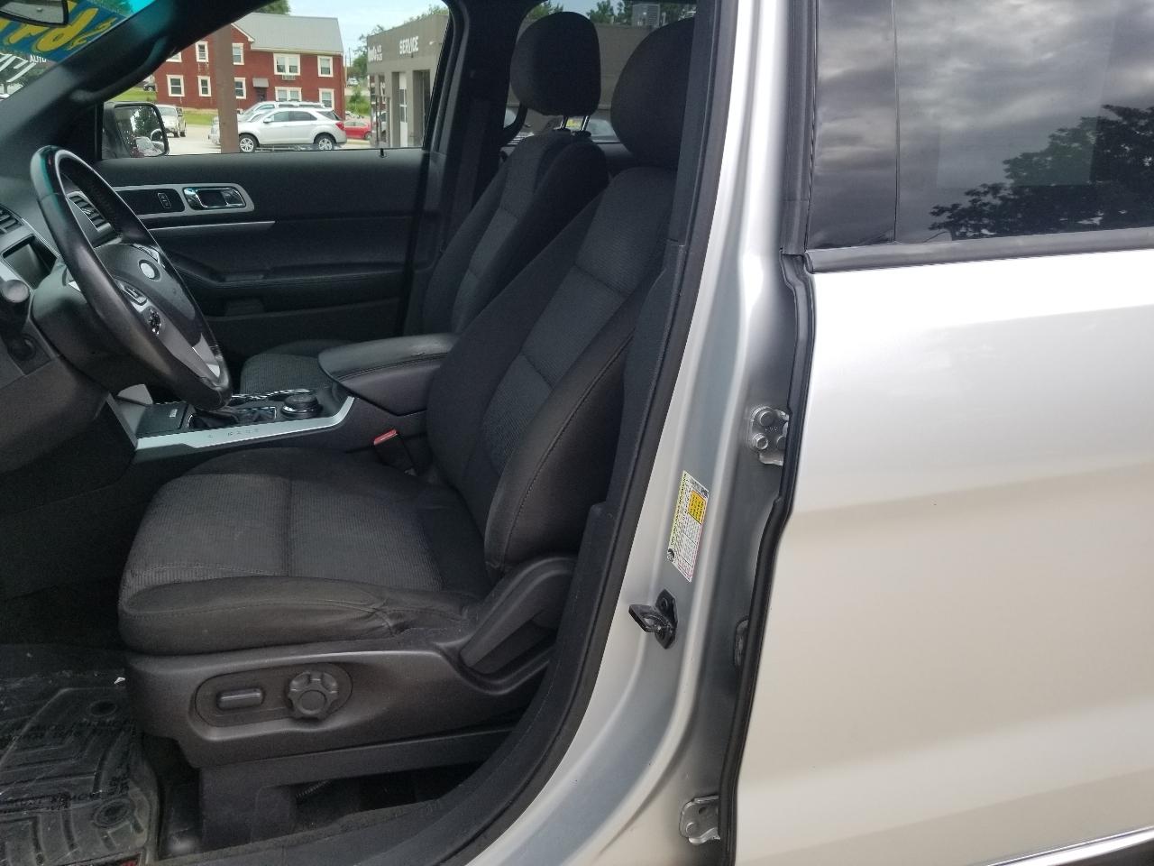 Ford Explorer 4WD 4dr XLT 2015