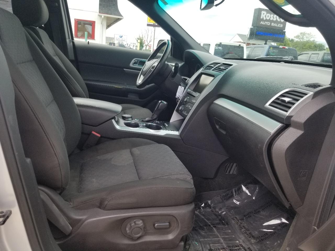 Ford Explorer 4WD 4dr XLT 2015