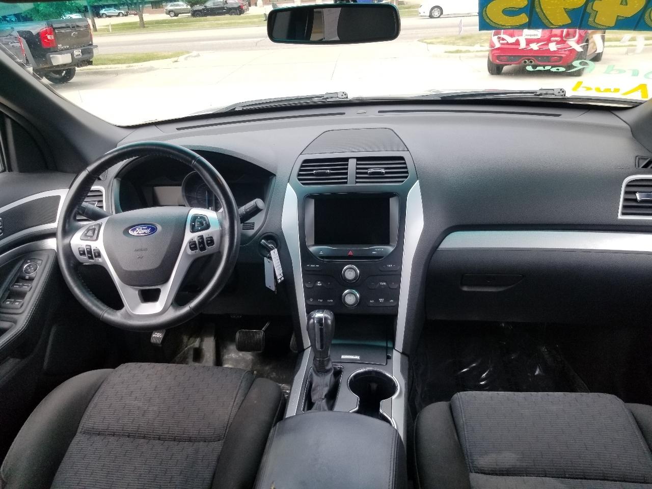 Ford Explorer 4WD 4dr XLT 2015