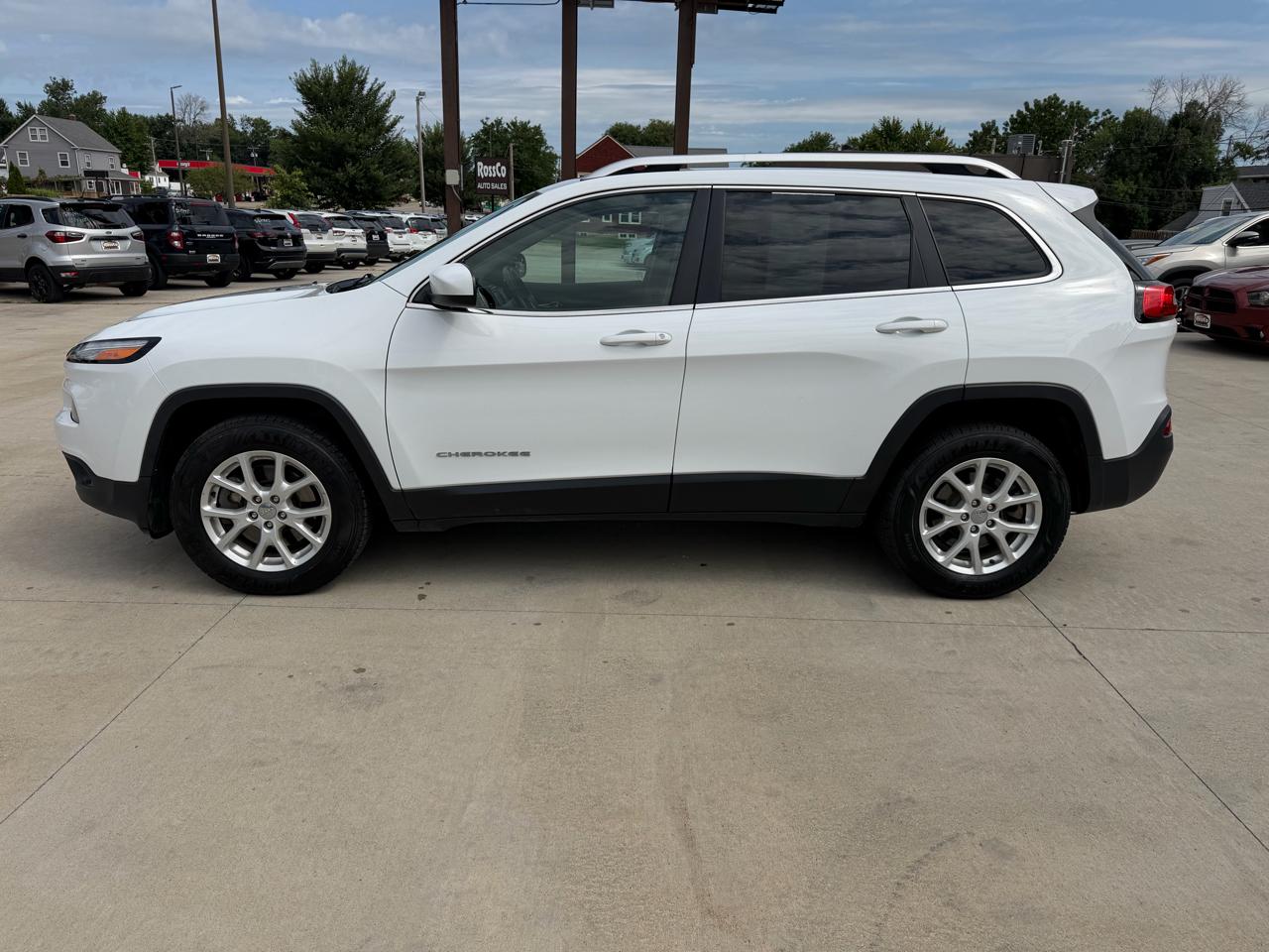 Jeep Cherokee 4WD 4dr Latitude 2015