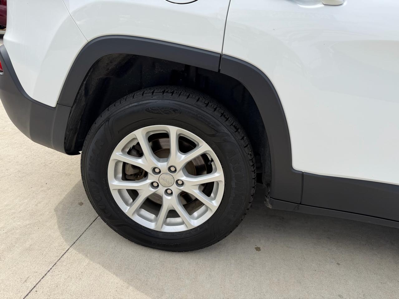 Jeep Cherokee 4WD 4dr Latitude 2015