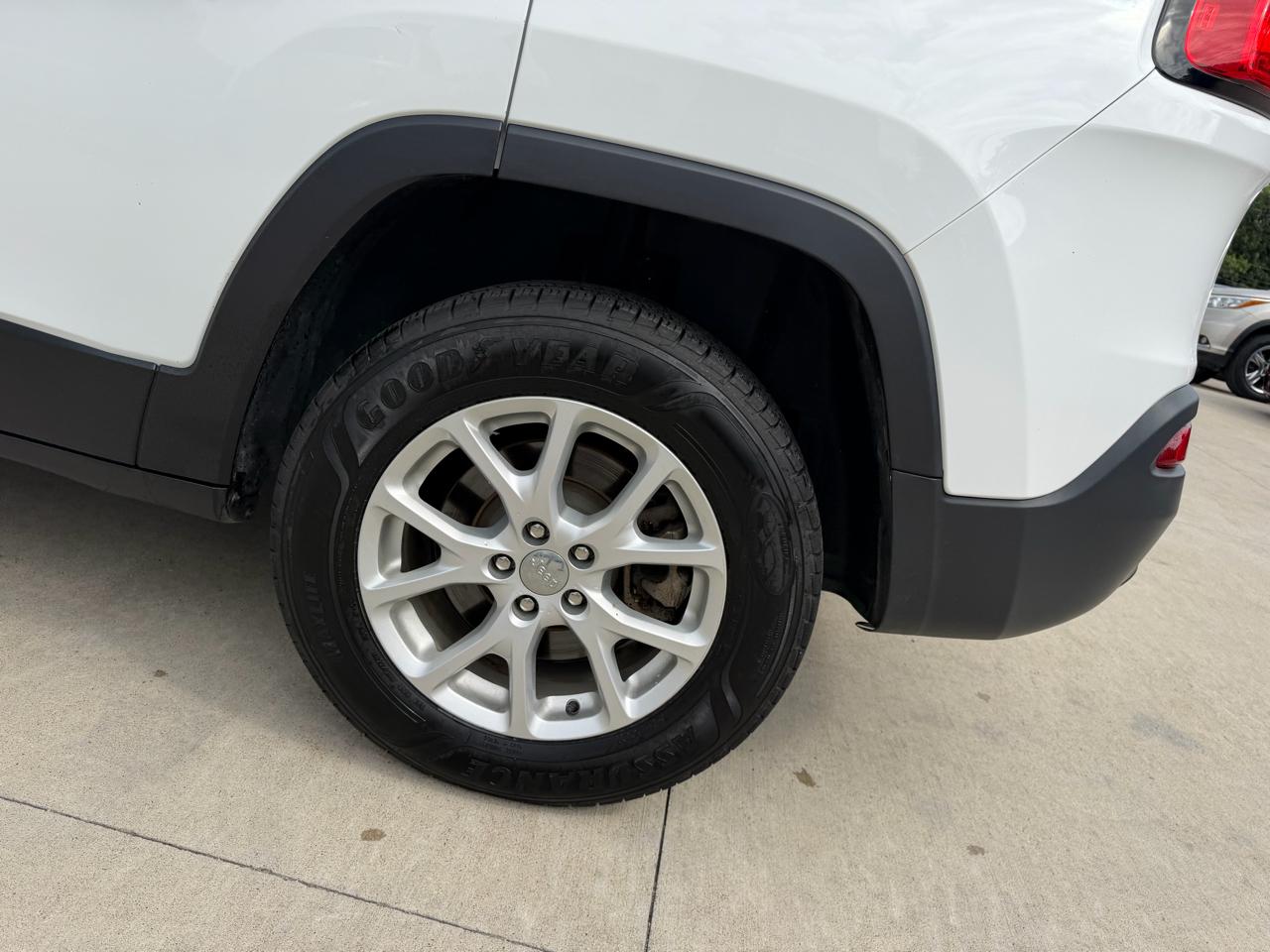 Jeep Cherokee 4WD 4dr Latitude 2015