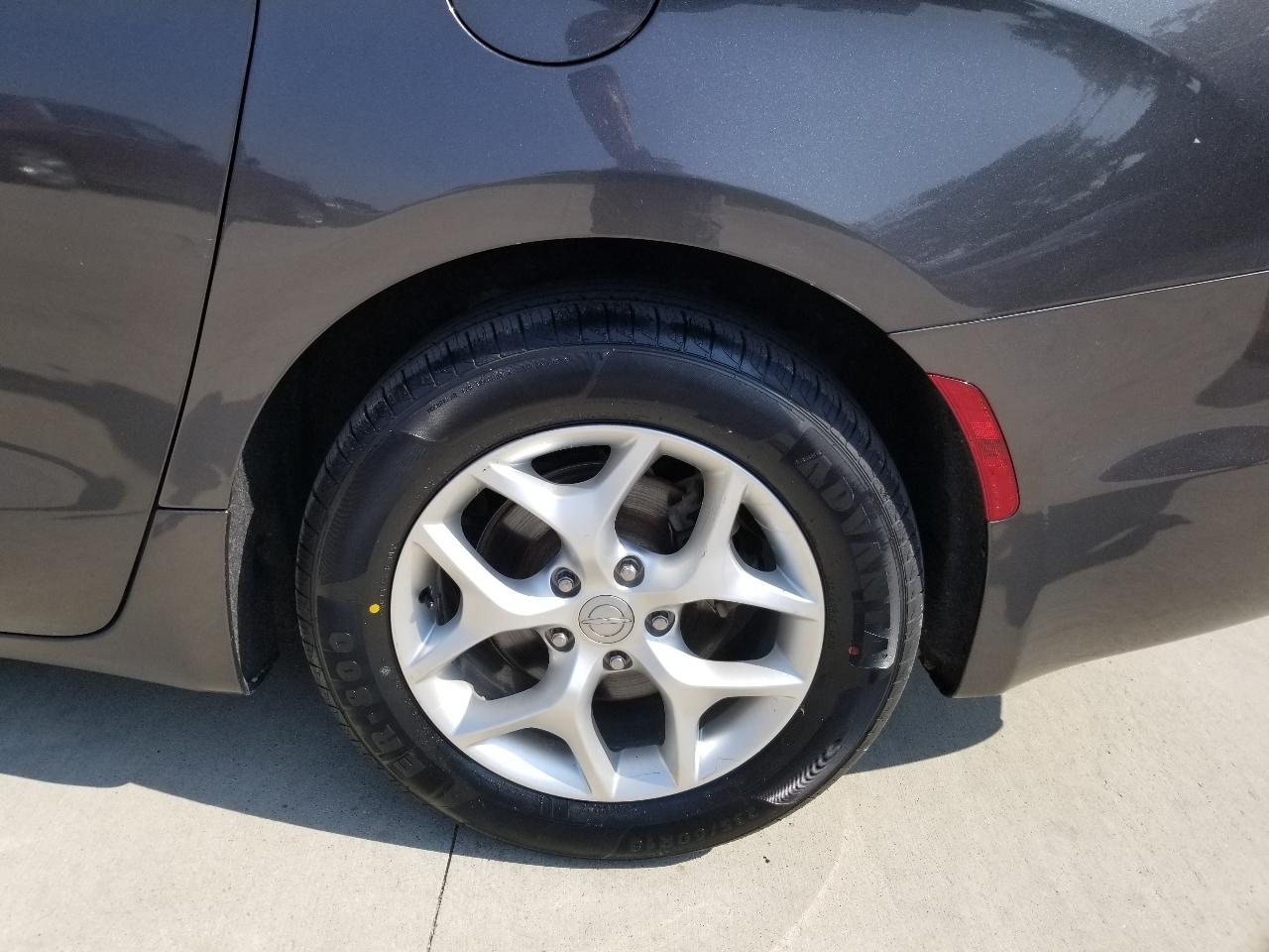 Chrysler Pacifica Touring FWD 2020